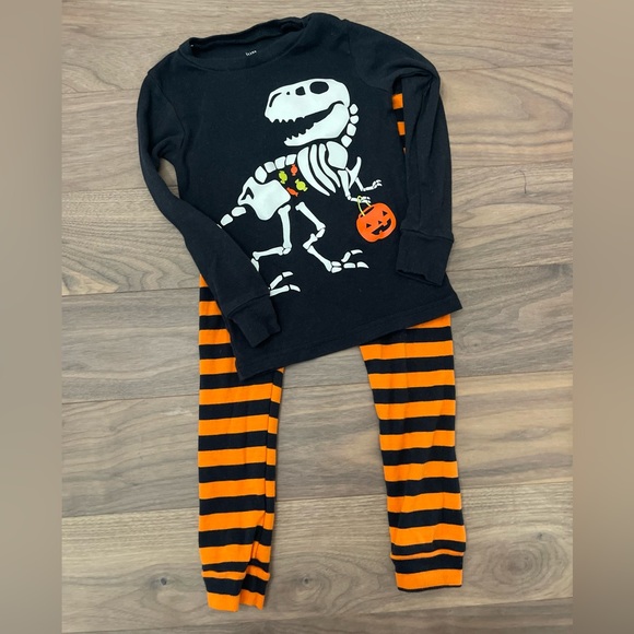 Other - EUC 3T/4T Pajama Sets